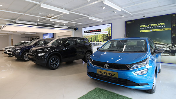 Tata Motors కొత్త రికార్డ్; ఒకే రోజు 70 షోరూమ్ల ప్రారంభం