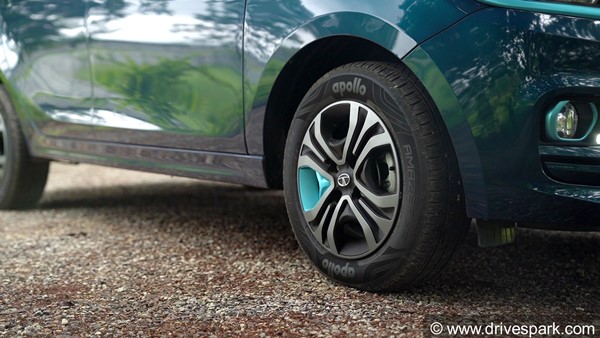 2021 Tata Tigor EV రివ్యూ; ఫీచర్స్, ఫెర్ఫామెన్స్ & ఫుల్ డీటైల్స్