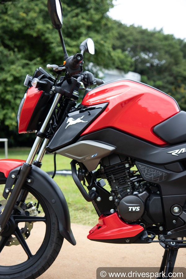 TVS Raider 125 వర్సెస్ Bajaj Pulsar NS 125 : కంపారిజన్