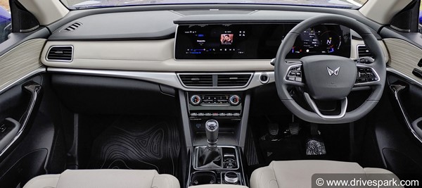 65,000 యూనిట్లకు పైగా బుకింగ్స్ దక్కించుకున్న Mahindra XUV700