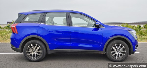 65,000 యూనిట్లకు పైగా బుకింగ్స్ దక్కించుకున్న Mahindra XUV700