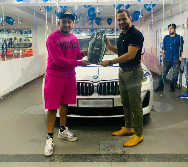 BMW 6-Series GT కారును కొనుగోలు చేసిన క్రికెటర్ పృథ్వీ షా