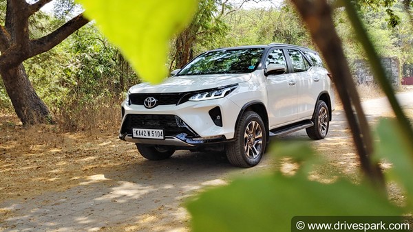 Toyota Fortuner Legender 4x4 విడుదల: ధర, ఫీచర్లు, వివరాలు