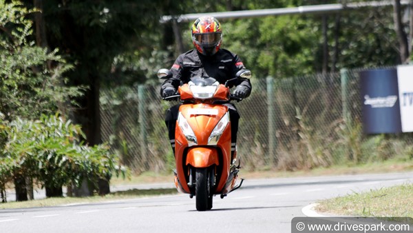 కొత్త Jupiter 125 రివ్యూ వీడియో కొత్త Jupiter 125 రివ్యూ వీడియో