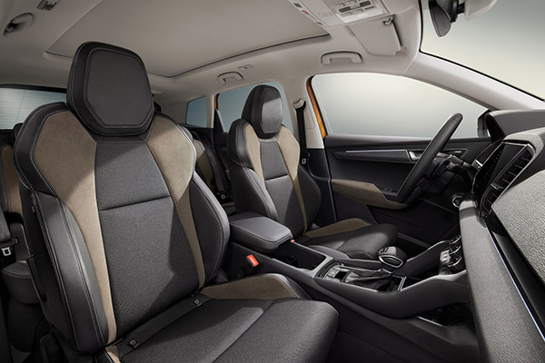 Skoda Karoq ఫేస్లిఫ్ట్ ఆవిష్కరణ: డిజైన్, ఫీచర్స్ & పుల్ డీటైల్స్