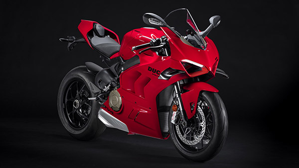 సరికొత్త అప్డేట్స్తో వచ్చిన కొత్త 2022 Ducati Panigale V4 సూపర్బైక్