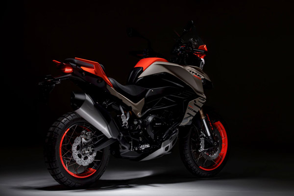 సరికొత్త Benelli TRK 800 అడ్వెంచర్ బైక్ ఆవిష్కరణ; త్వరలోనే విడుదల