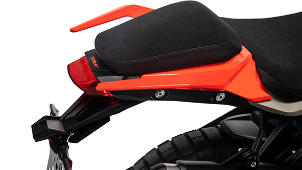సరికొత్త Benelli TRK 800 అడ్వెంచర్ బైక్ ఆవిష్కరణ; త్వరలోనే విడుదల