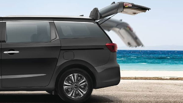 Kia Carnival ఎమ్పివిలో 6 సీటర్ వేరియంట్; త్వరలో విడుదల