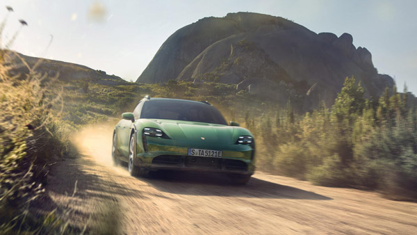 భారత్లో విడుదలైన కొత్త Porsche Taycan : ధర రూ. 1.50 కోట్లు