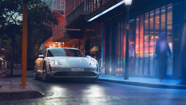 భారత్లో విడుదలైన కొత్త Porsche Taycan : ధర రూ. 1.50 కోట్లు