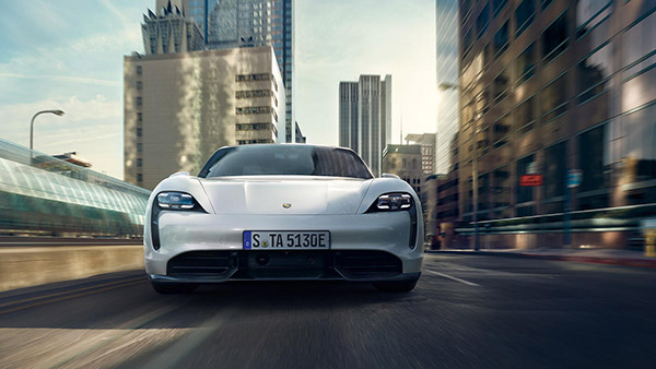 భారత్లో విడుదలైన కొత్త Porsche Taycan : ధర రూ. 1.50 కోట్లు