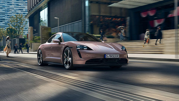భారత్లో విడుదలైన కొత్త Porsche Taycan : ధర రూ. 1.50 కోట్లు