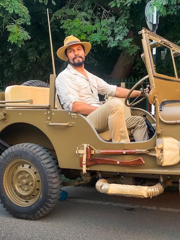 అరుదైన Willys Jeep కొనుగోలు చేసిన రణదీప్ హూడా: ఇది నిజంగానే అరుదైన కారు.. మీరు చూసారా..!!
