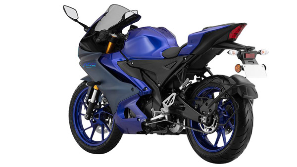 R15 బైక్పై ఒక్కసారిగా రూ. 3,000 పెంచిన Yamaha: పూర్తి వివరాలు