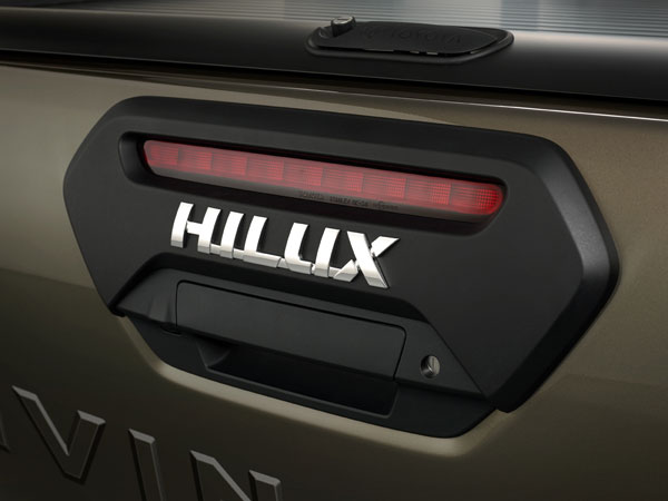 2022 లో విడుదల కానున్న కొత్త Toyota Hilux: వివరాలు