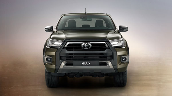 స్పాట్ టెస్ట్లో కనిపించిన కొత్త Toyota Hilux.. లాంచ్ ఎప్పుడంటే