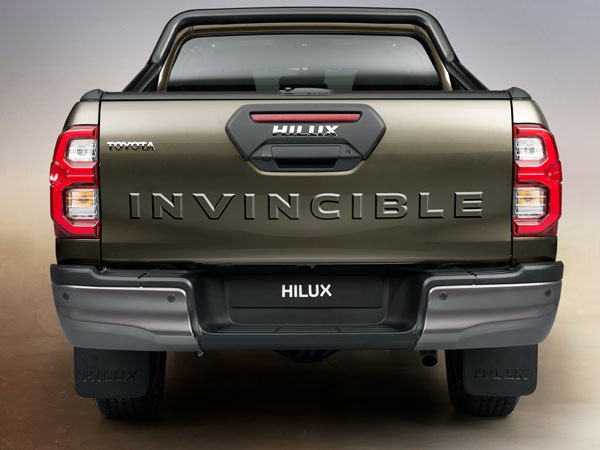 2022 లో విడుదల కానున్న కొత్త Toyota Hilux: వివరాలు