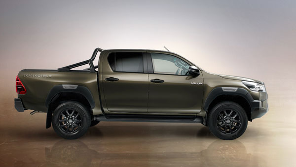 Fortuner ఎస్యూవీలో ఉపయోగించిన ఇంజన్నే Toyota Hilux పికప్ ట్రక్లో కూడా..