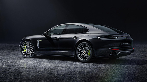 Porsche Panamera Platinum Edition ఇప్పుడు భారత్లో; కూడా త్వరపడండి.. ధర & వివరాలు ఇక్కడ చూడండి