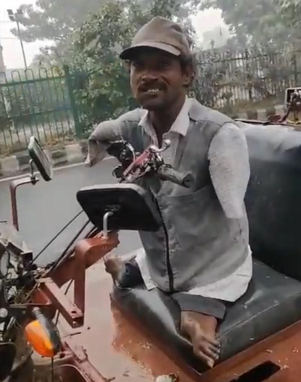 దివ్యాంగుడి సాహసానికి ఆనంద్ మహీంద్రా ఫిదా.. కంపెనీలో జాబ్ ఆఫర్