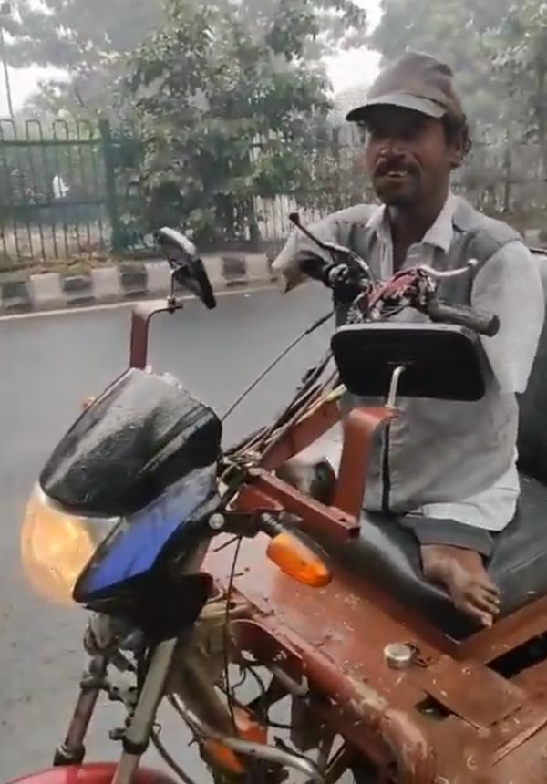 దివ్యాంగుడి సాహసానికి ఆనంద్ మహీంద్రా ఫిదా.. కంపెనీలో జాబ్ ఆఫర్