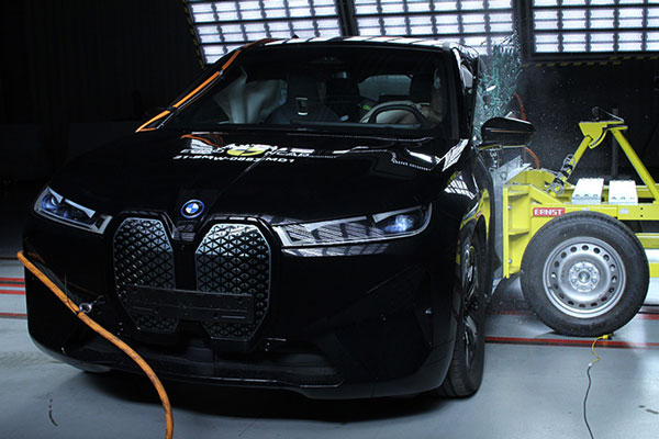 సేఫ్టీలో కింగ్ BMW iX.. ఏకంగా 5 స్టార్ రేటింగ్ సొంతం