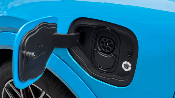 Ford Mustang Mach-e ఎలక్ట్రిక్ కారును పోలీస్ కార్గా ఉపయోగించనున్న ఎన్వైపిడి
