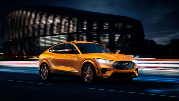Ford Mustang Mach-e ఎలక్ట్రిక్ కారును పోలీస్ కార్గా ఉపయోగించనున్న ఎన్వైపిడి