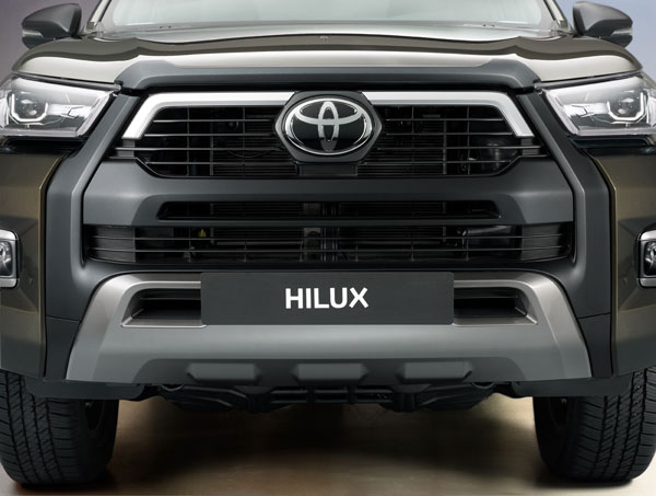కొత్త Hilux లాంచ్ డేట్ వెల్లడించిన Toyota: వివరాలు