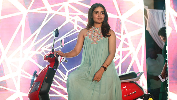కేరళలో మొదటి Bgauss ఎలక్ట్రిక్ స్కూటర్ షోరూమ్ ప్రారంభం.. ఏ2 మరియు బి2 మోడళ్ల విడుదల
