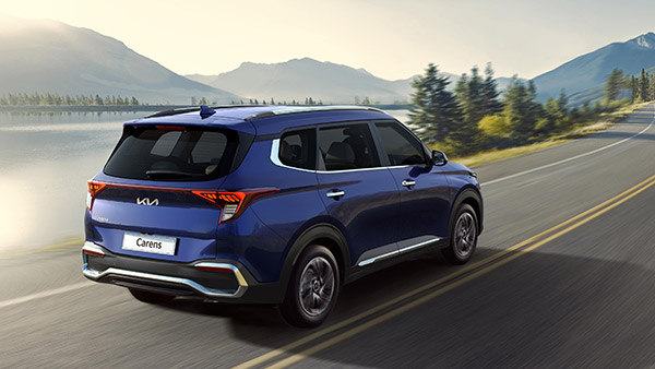Kia Carens బుకింగ్స్ రేపే.. బుకింగ్స్ ప్రైస్ ఎంతంటే?
