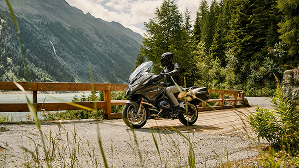 ఖరీదైన టూరింగ్ బైకులు విడుదల చేసిన BMW Motorrad: ధరలు & వివరాలు
