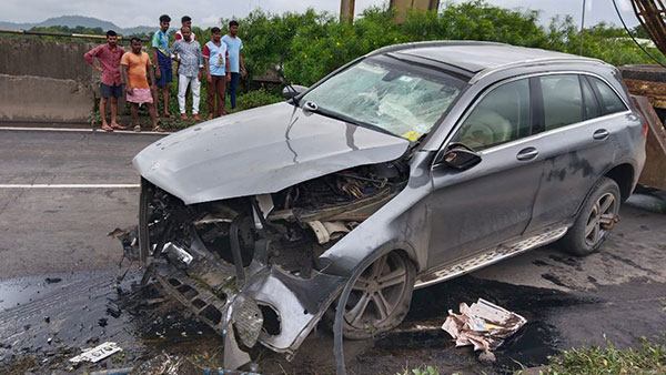 సైరస్ మిస్త్రీ మరణంపై ఫోరెన్సిక్ రిపోర్ట్ : యాక్సిడెంట్ తర్వాత రెండు ఎయిర్బ్యాగ్లు విచ్చుకోలేదు