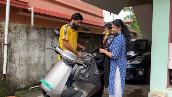మీరు 'ఓలా ఎస్1' బుక్ చేసుకున్నారా.. డెలివరీల మొదలైపోయాయ్..!!