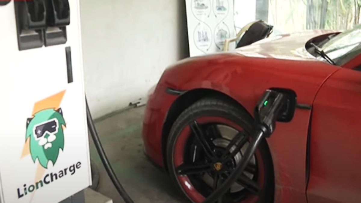 lion charge EV charging stations in Hyderabad హైదరాబాద్‌లో లయన్‌ ఛార్జ్